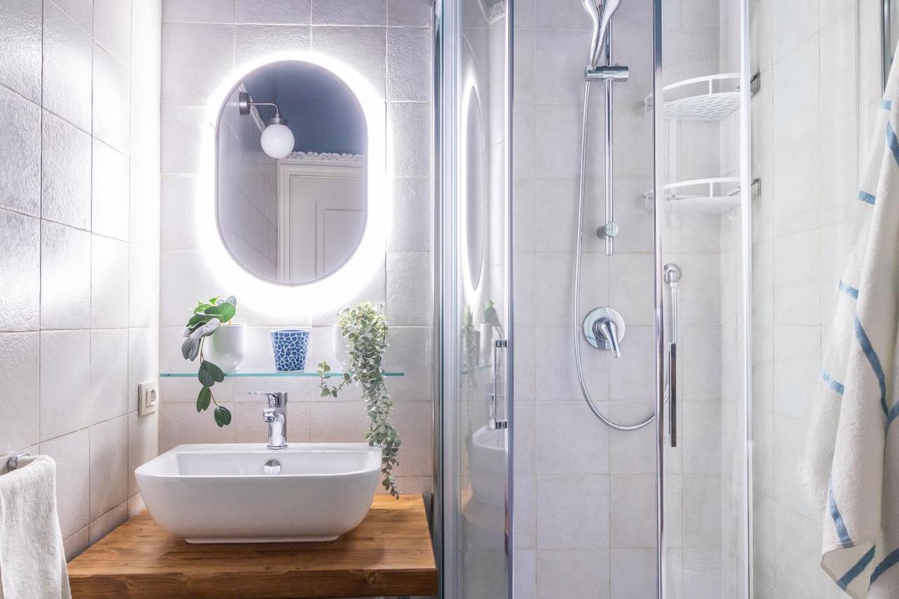Atelier De Charme In Brera-Duomo Apartment Milan Bagian luar foto